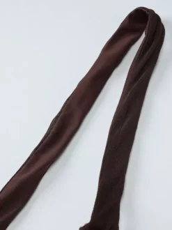 Robe de soirée longue marron café dos nu plissée sans manches style semi-formel