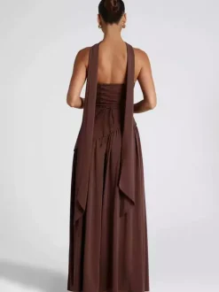 Robe de soirée maxi asymétrique sans bretelles avec foulard pour femme 2026