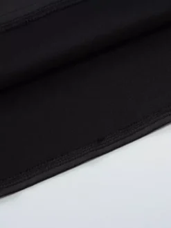 Robe de soirée maxi noire à bretelles et rubans au cou cintrée style chic semi-formel