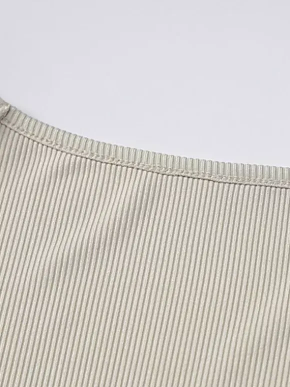 Robe de soirée midi écru et blanche à épaules dénudées extensible sexy et semi-formelle