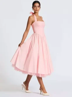 Robe de soirée mi-longue rose pâle à dos nu et coupe trapèze pour femme 2026
