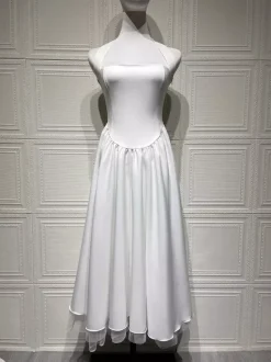 Robe de soirée mi-longue rose pâle à dos nu et coupe trapèze pour femme 2026