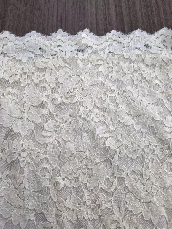 Robe de soirée mini moulante à manches longues et épaules dénudées en dentelle florale pour femme 2026
