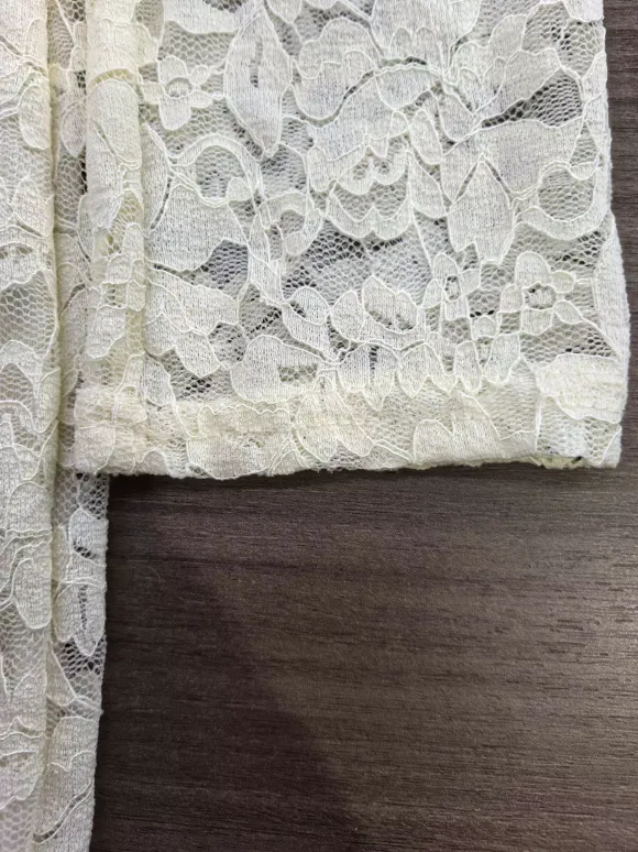 Robe de soirée mini moulante à manches longues et épaules dénudées en dentelle florale pour femme 2026