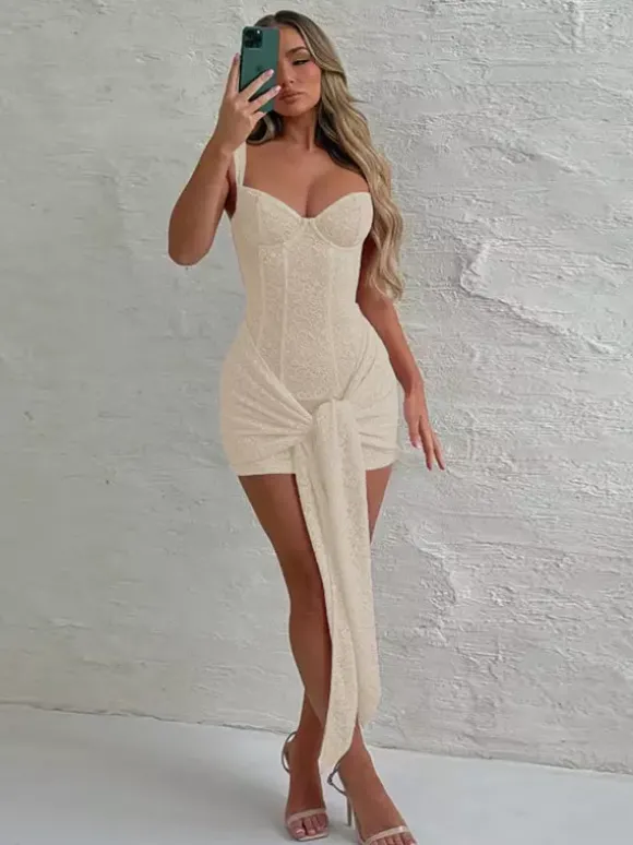 Robe de soirée mini noire à bretelles col en dentelle sans manches et dos nu style décontracté/semi-formel
