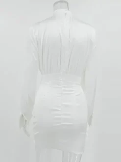 Robe de soirée mini noire à col montant et manches longues lanternes élégante et semi-formelle