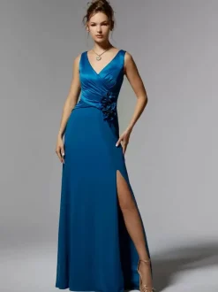 Robe de soirée pour mère de la mariée col en v sans manches style sirène fleurs avec traîne robes d'invitées pour mariage