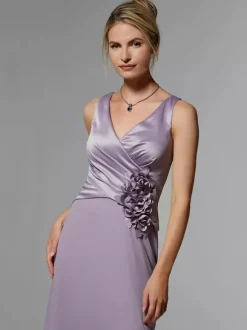 Robe de soirée pour mère de la mariée col en v sans manches style sirène fleurs avec traîne robes d'invitées pour mariage