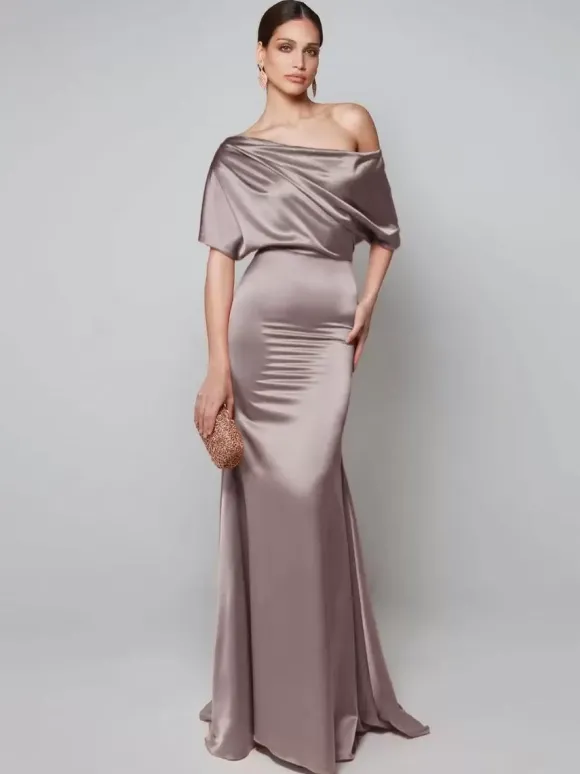 Robe de soirée pour mère de la mariée asymétrique épaule dénudée manches courtes robes d'invitées trapèze pour mariage