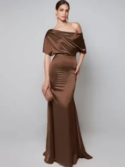 Robe de soirée pour mère de la mariée asymétrique épaule dénudée manches courtes robes d'invitées trapèze pour mariage