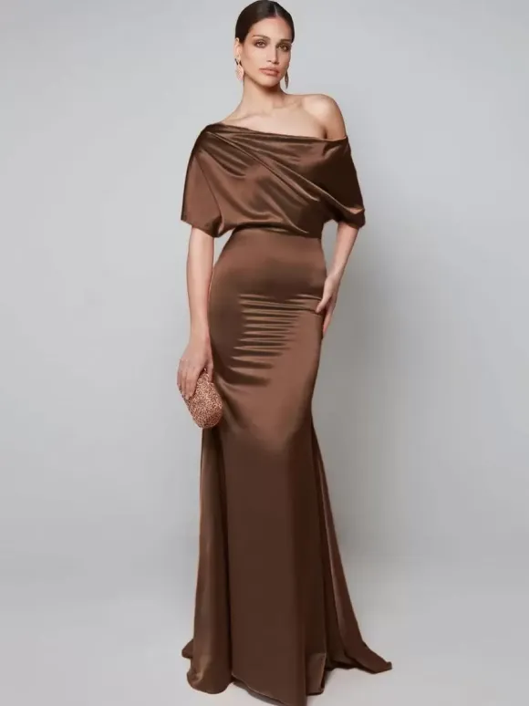 Robe de soirée pour mère de la mariée asymétrique épaule dénudée manches courtes robes d'invitées trapèze pour mariage