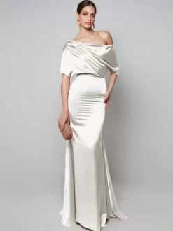 Robe de soirée pour mère de la mariée asymétrique épaule dénudée manches courtes robes d'invitées trapèze pour mariage