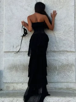 Robe de soirée robe de bal décolleté travaillé avec traîne sans manches lacée à volants en tulle robe de cérémonie