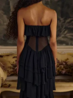 Robe de soirée robe de bal décolleté travaillé avec traîne sans manches lacée à volants en tulle robe de cérémonie