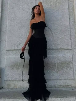Robe de soirée robe de bal décolleté travaillé avec traîne sans manches lacée à volants en tulle robe de cérémonie