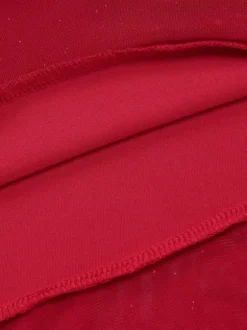Robe de soirée rouge sans manches à bretelles et décolleté asymétrique
