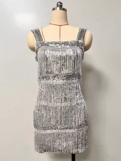 Robe de soirée sexy argentée à sequins épaules dénudées sans manches dos nu en polyester.