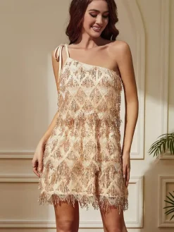 Robe de soirée sexy à bretelles décolleté et franges sans manches à motifs géométriques couleur champagne.