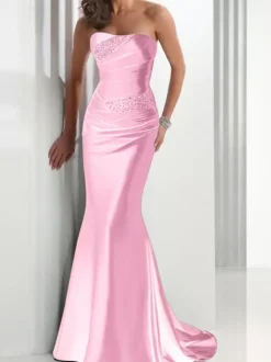 Robe de soirée sirène en tissu satiné col en c艙ur avec traîne plissée robes de soirée sociale