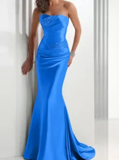 Robe de soirée sirène en tissu satiné col en c艙ur avec traîne plissée robes de soirée sociale