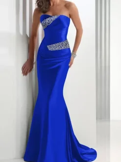 Robe de soirée sirène en tissu satiné col en c艙ur avec traîne plissée robes de soirée sociale