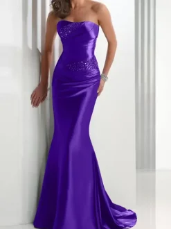 Robe de soirée sirène en tissu satiné col en c艙ur avec traîne plissée robes de soirée sociale