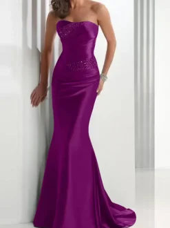 Robe de soirée sirène en tissu satiné col en c艙ur avec traîne plissée robes de soirée sociale