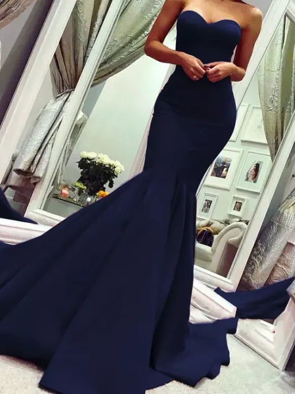 Robe de soirée sirène rouge col en coeur tissu de satin zip sur dos à traîne