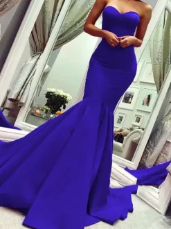 Robe de soirée sirène rouge col en coeur tissu de satin zip sur dos à traîne