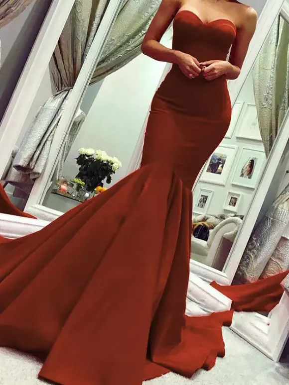 Robe de soirée sirène rouge col en coeur tissu de satin zip sur dos à traîne