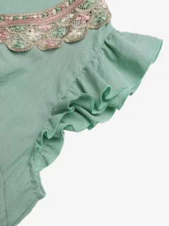 Robe de vacances maxi à col rond sans manches broderie verte style bohème laçage