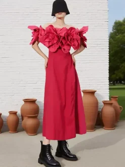 Robe de vacances midi à fleurs sans manches épaules dénudées chic taille haute rouge