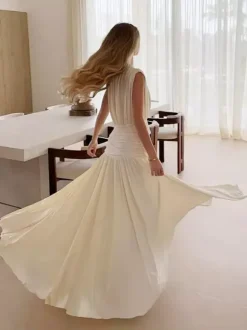 Robe de vacances plissée sans manches à décolleté plongeant portefeuille froncée plissée fluide