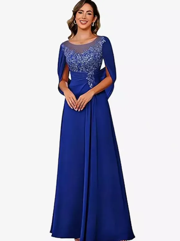 Robe d'invitée pour la mère de la mariée décolleté illusion manches mi-longues coupe trapèze en dentelle longueur au sol idéale pour un mariage.