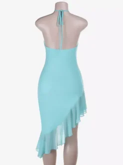 Robe d'été moulante dos nu à nouer froncée sur le côté et ourlet asymétrique à volants idéale pour les vacances.