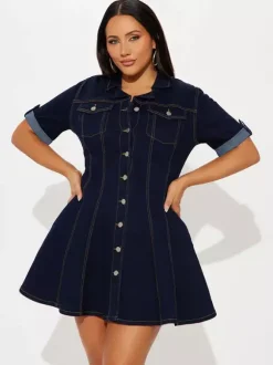 Robe en jean courte à manches courtes pour femme - Robe patineuse en jean bleu sexy col V coupe évasée et boutons - Idéale pour une soirée décontractée d'été 2026