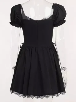 Robe gothique punk épaules dénudées manches courtes dentelle robe courte Lolita
