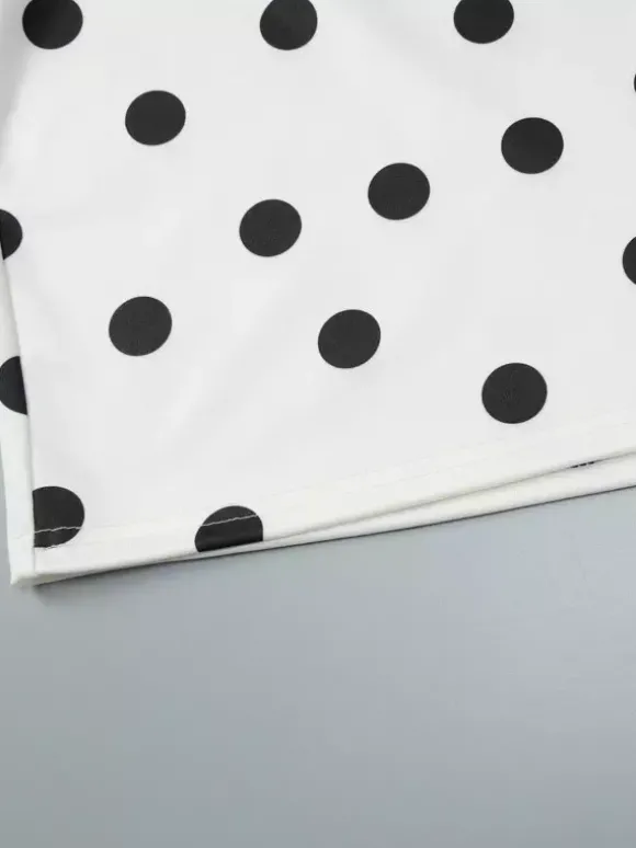 Robe élégante mini plissée à manches longues et col en V à pois pour une soirée en amoureux