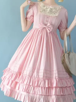 Robe Lolita classique en polyester à manches courtes couleur lavande.