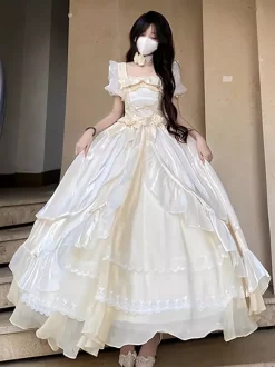 Robe Lolita douce en maille de soie à manches courtes robe à volants superposés style thé robe longue