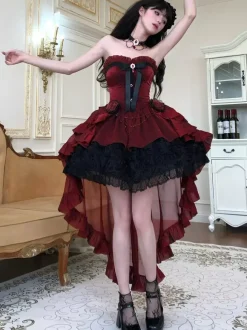 Robe Lolita Gothique Rouge et Noire Décolleté C艙ur Sans Bustier Volants N艙uds Robe Lolita Courte