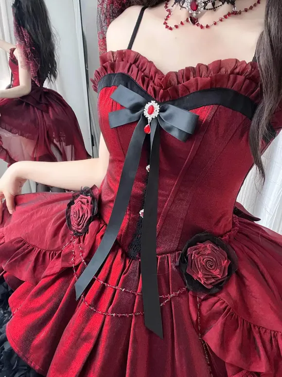 Robe Lolita gothique rouge à spaghetti et n艙uds roses robe courte Lolita avec traîne