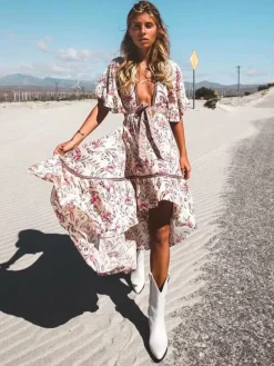 Robe longue bohème fleurie asymétrique pour femme - Rose crème découpes n艙ud sur le devant manches papillon - Été 2026