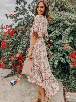 Robe longue bohème fleurie asymétrique pour femme - Rose crème découpes n艙ud sur le devant manches papillon - Été 2026