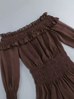 Robe longue bohème à épaules dénudées pour femme - Robe longue marron à volants en mousseline de soie taille smockée et manches longues étagées - Idéale pour une soirée romantique à la plage (2026)