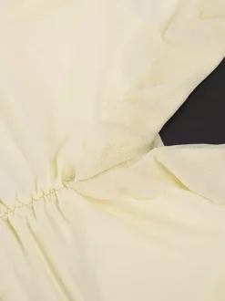 Robe longue crème à col V et manches à volants pour femme style élégant et formel
