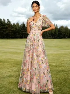 Robe longue de soirée lilas poudré en tulle brodé de fleurs col V manches courtes papillon coupe trapèze robe d'invitée de mariage