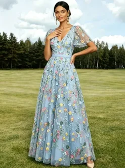 Robe longue de soirée lilas poudré en tulle brodé de fleurs col V manches courtes papillon coupe trapèze robe d'invitée de mariage