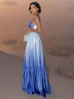 Robe longue dégradée à bretelles pour femme - Robe d'été bohème bleue à décolleté en V et découpes latérales - Idéale pour les vacances d'été à la plage 2026