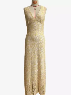 Robe longue en dentelle sans manches décolleté en V profond et dos nu été 2026
